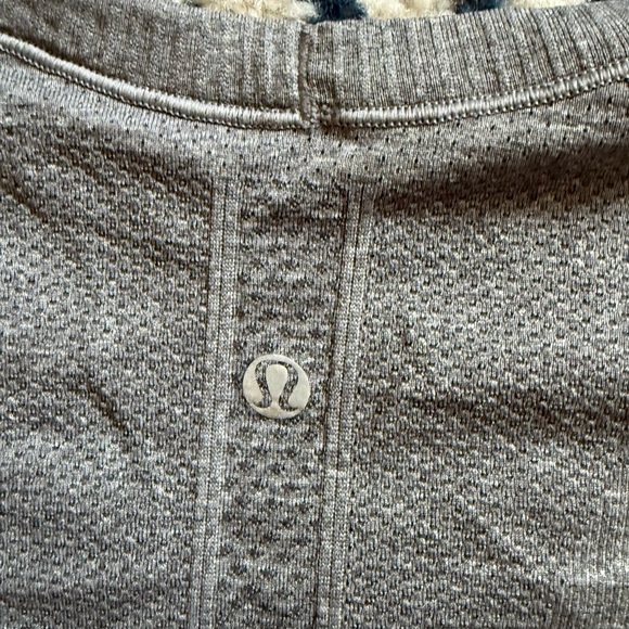 Lululemon swiftly gray top size 8 - Picture 2 of 4